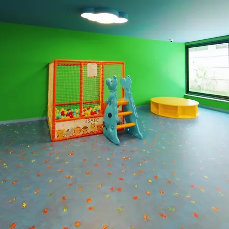 In 100m To The Sea Apartment *